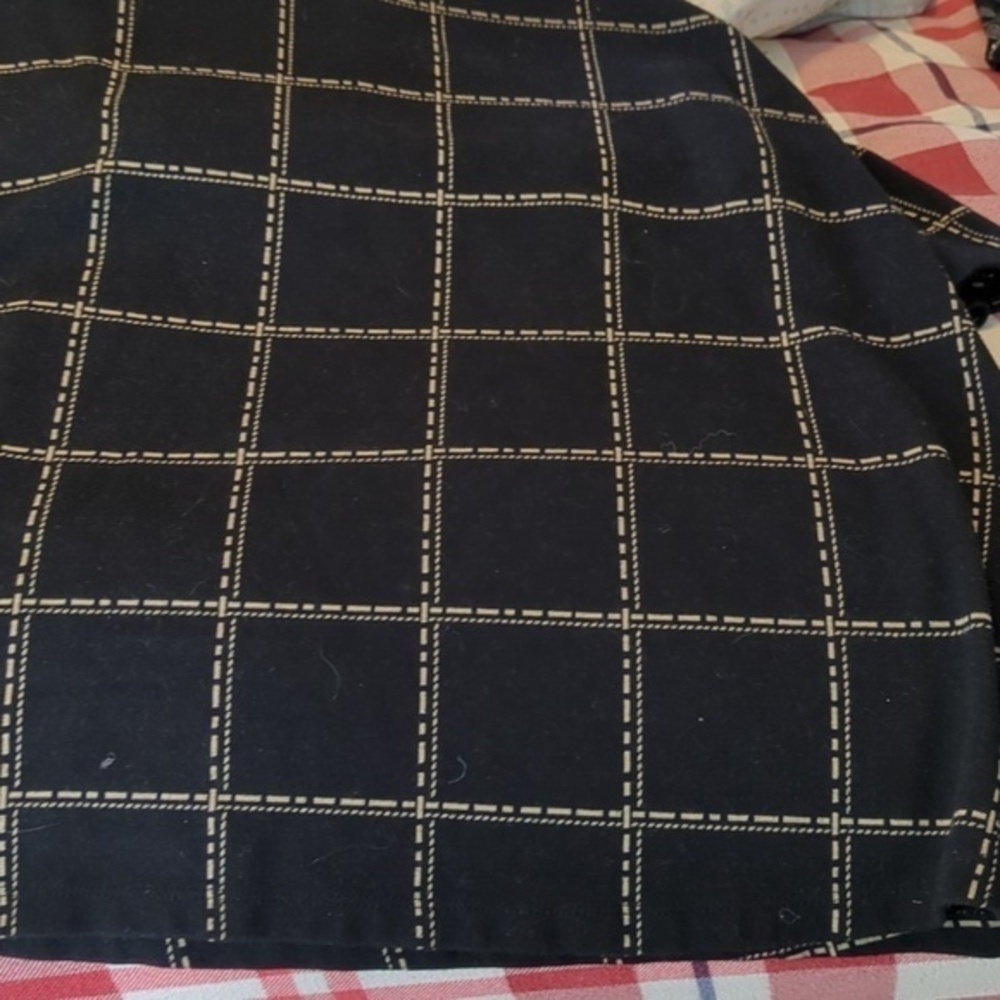 41 Hawthorne Black V-Neck A-Line Knit Dress Front Pockets - Picture 4 of 5